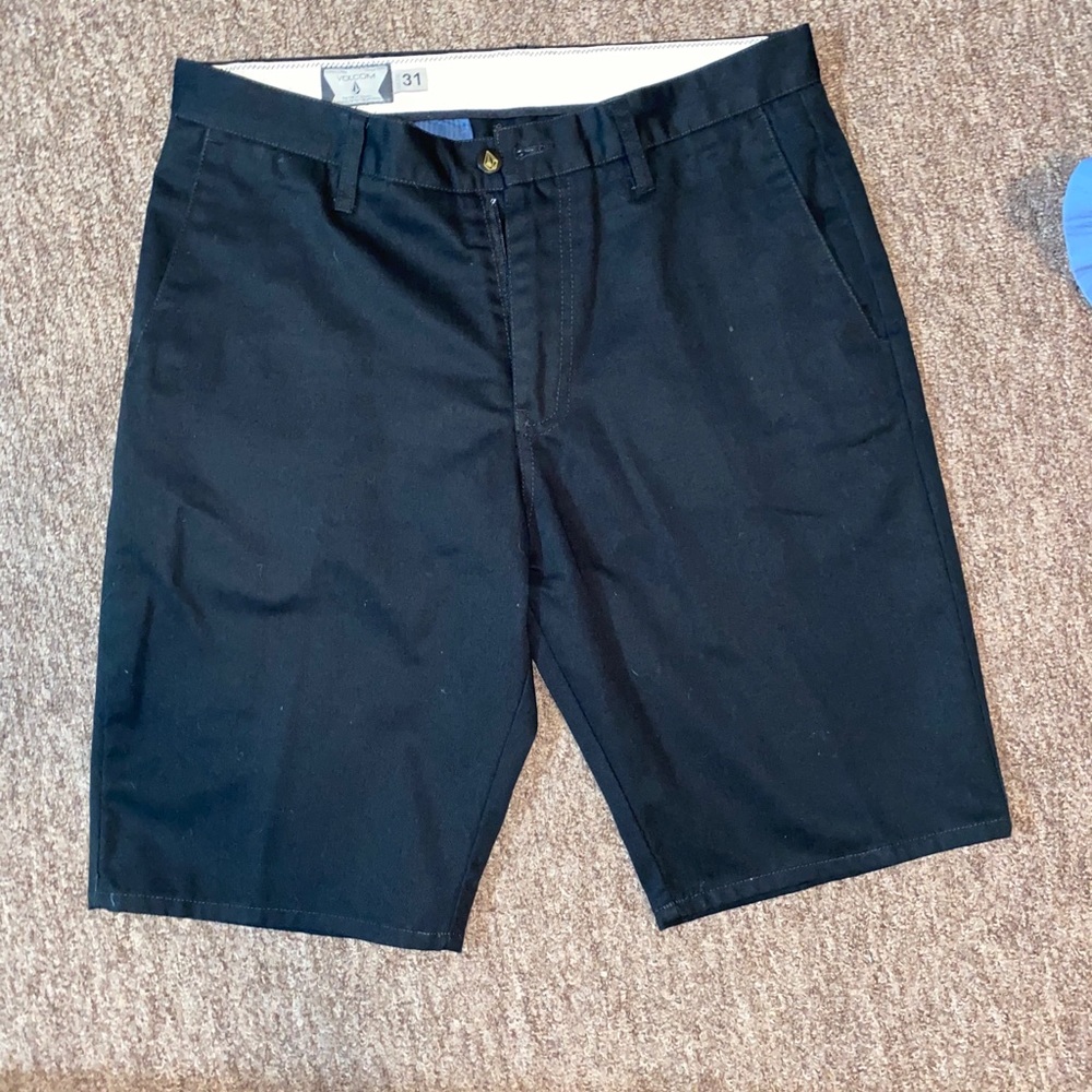 Volcom shorts - Picture 4 of 4